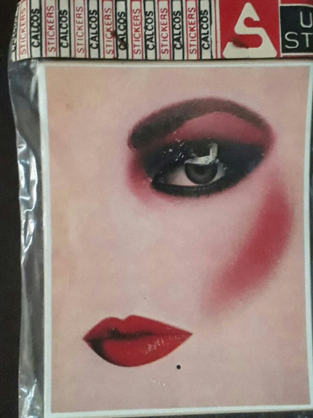 Calco Autoadhesivo..mirada. 0