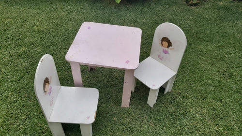Mesa Y Dos Sillas De Niña 0