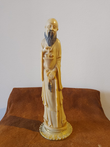 Antigua Estatua Oriental 0