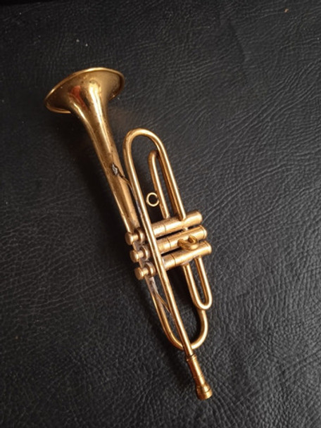Trompeta Antigua Miniatura 0