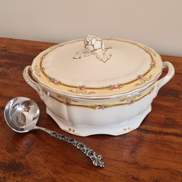 Sopera O Guisera En Porcelana Inglesa Antigua Año 1954+ 0 Sopera O Guisera En Porcelana Inglesa Antigua Año 1954+ 0