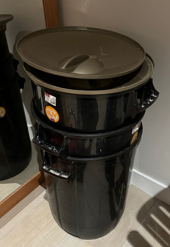 Generic 60 Liter Container