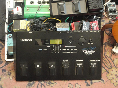 Roland VG-8 MIDI Guitar Pedalboard