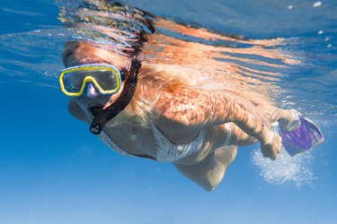 How to Buy the Perfect Mask and Snorkel for Your First Dive