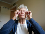 Can Seniors Wear Contact Lenses?