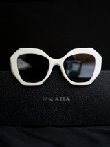 How To Style Geometric Sunglasses For Summer