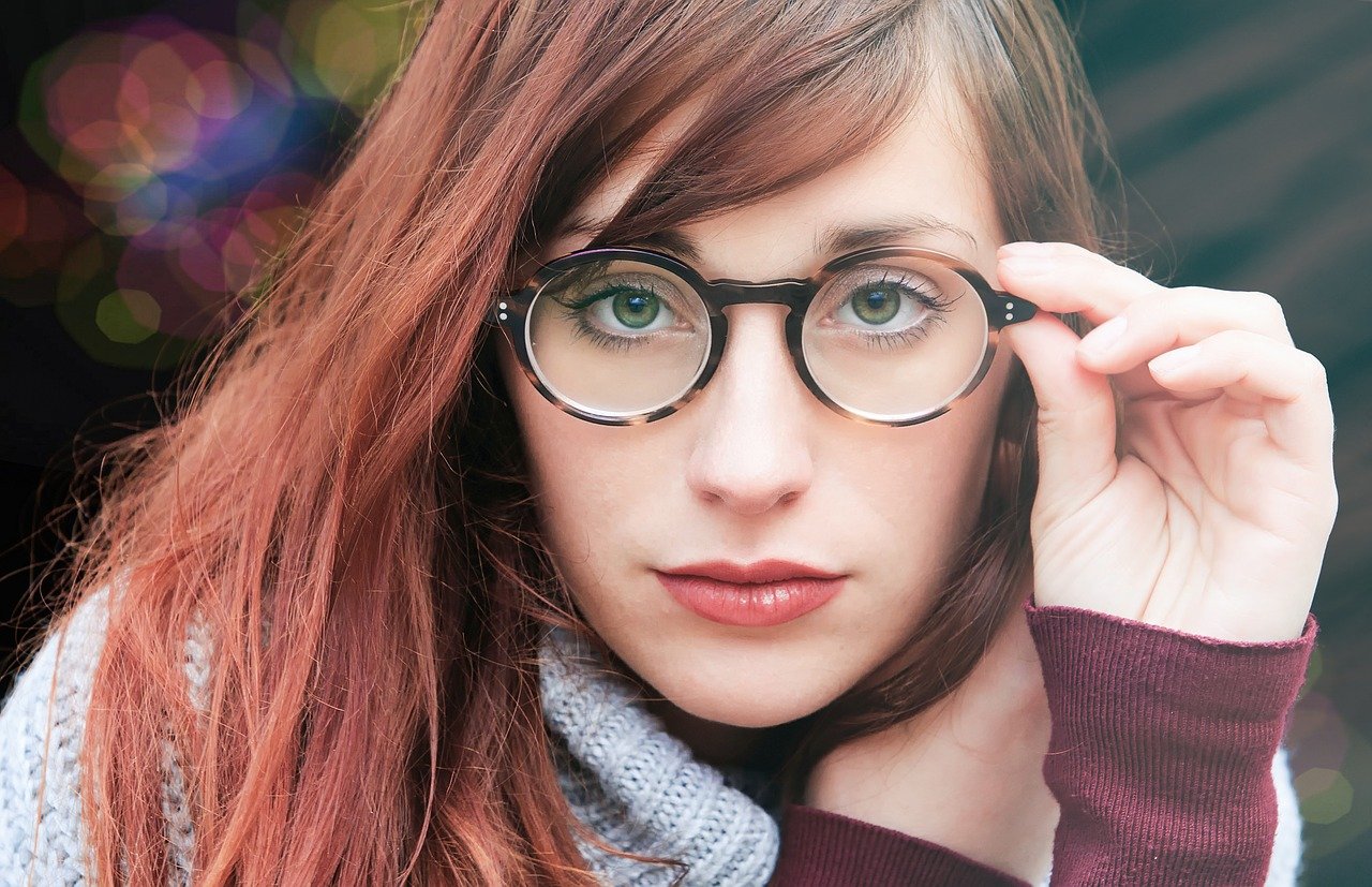 Cute beauty in glasses