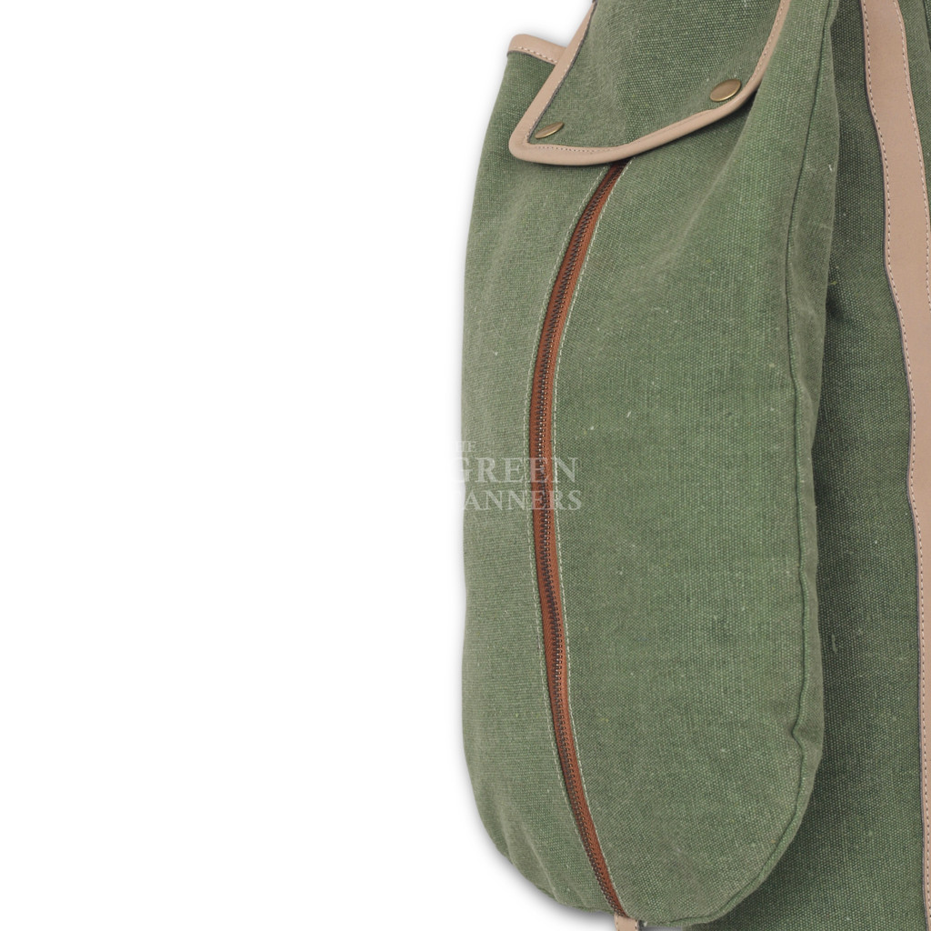 Premium Waxed Canvas Golf Bag - Close Zipper View Premium Waxed Canvas Golf Bag - Close Zipper View