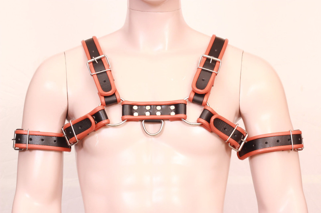 Bold Bulldog Harness for Men, Versatile Leather Chest Harness With  Detachable Chains, Premium Quality Statement Piece -  Denmark