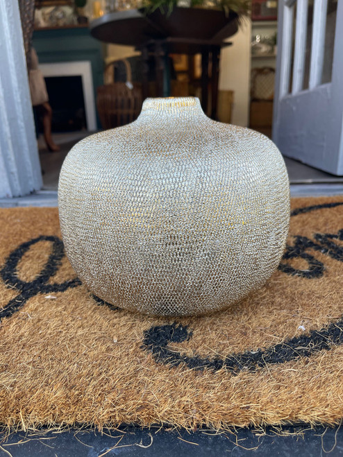 MIKASA GOLD URN MIKASA GOLD URN