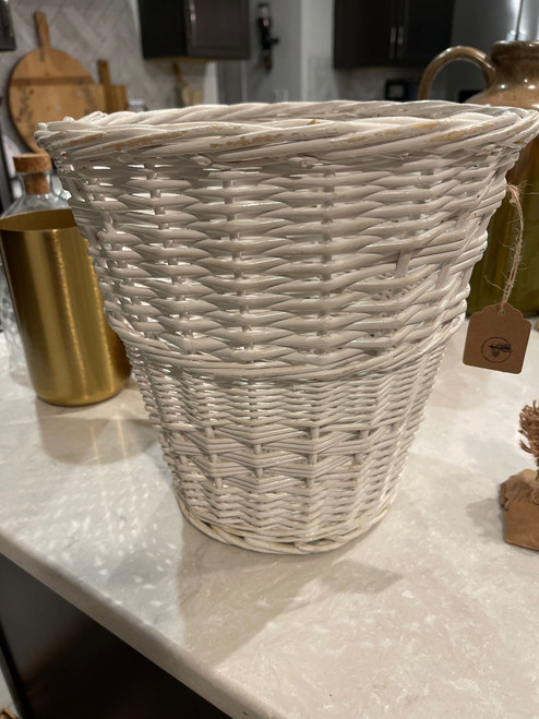 WHITE WICKER TRASHCAN WHITE WICKER TRASHCAN