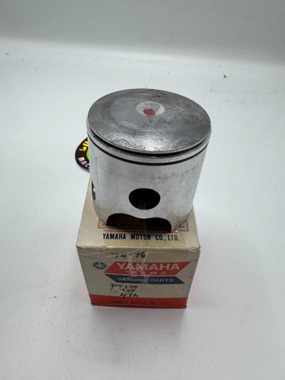 NOS YAMAHA DT175 1974 - 77 PISTON 4 O/S 1.00 SUPERCEDED BY 443-11638-03-00