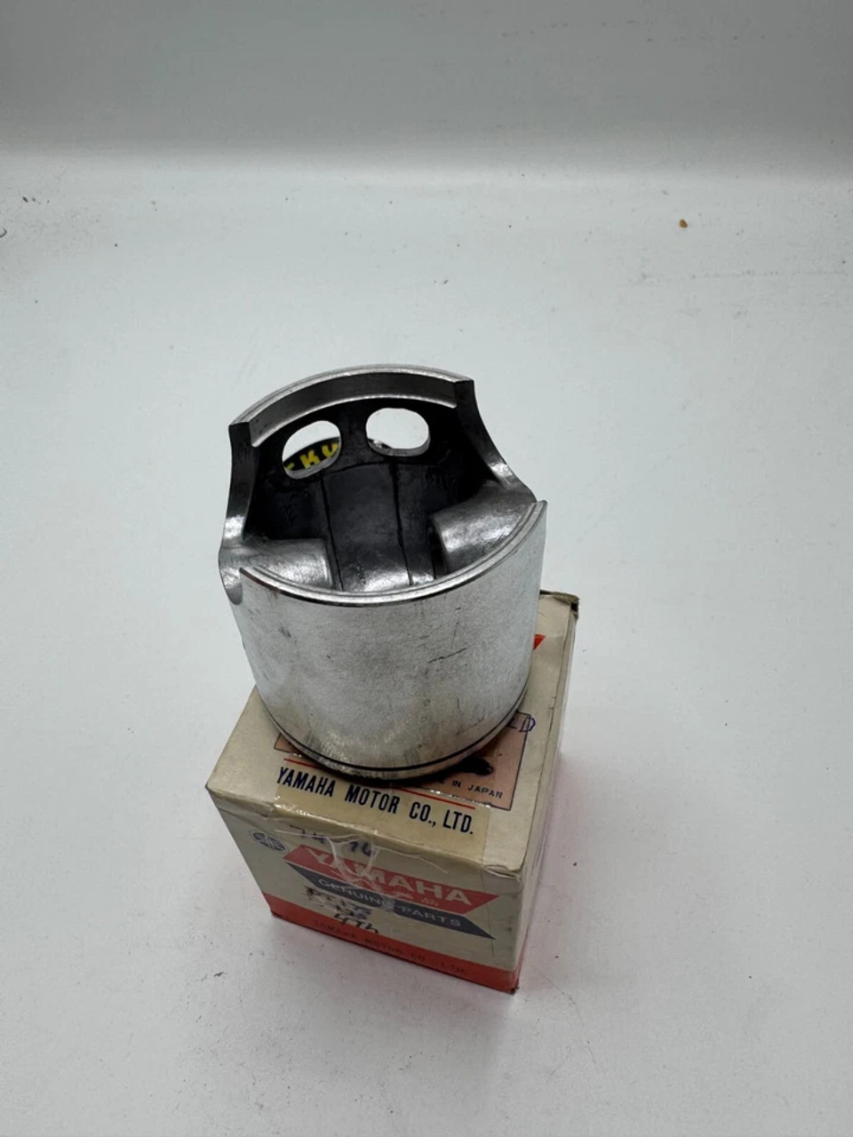 NOS YAMAHA DT175 1974 - 77 PISTON 4 O/S 1.00 SUPERCEDED BY 443-11638-03-00