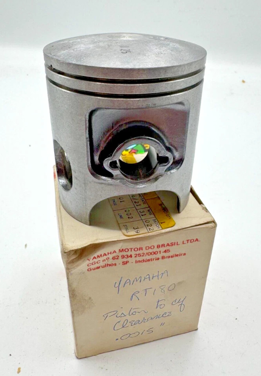 NOS OEM Yamaha Piston 0.25 O/S 1990-98 RT80 Off Road 58W-E1635-00