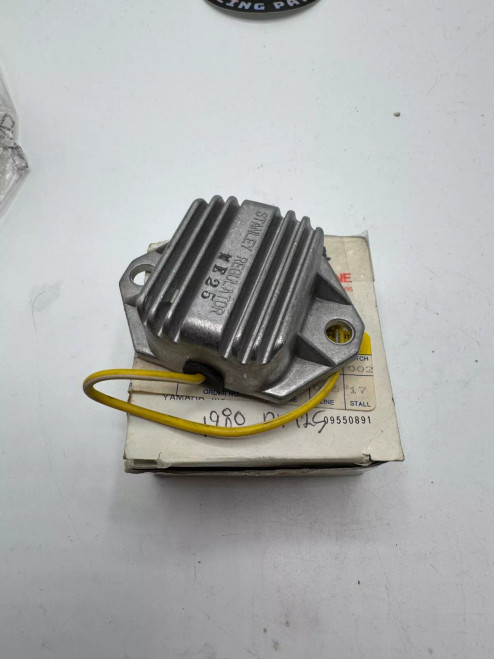 YAMAHA DT175 DT250 DT400 DT125 DT100 XT500 XT250 TT600 Voltage Regulator NOS