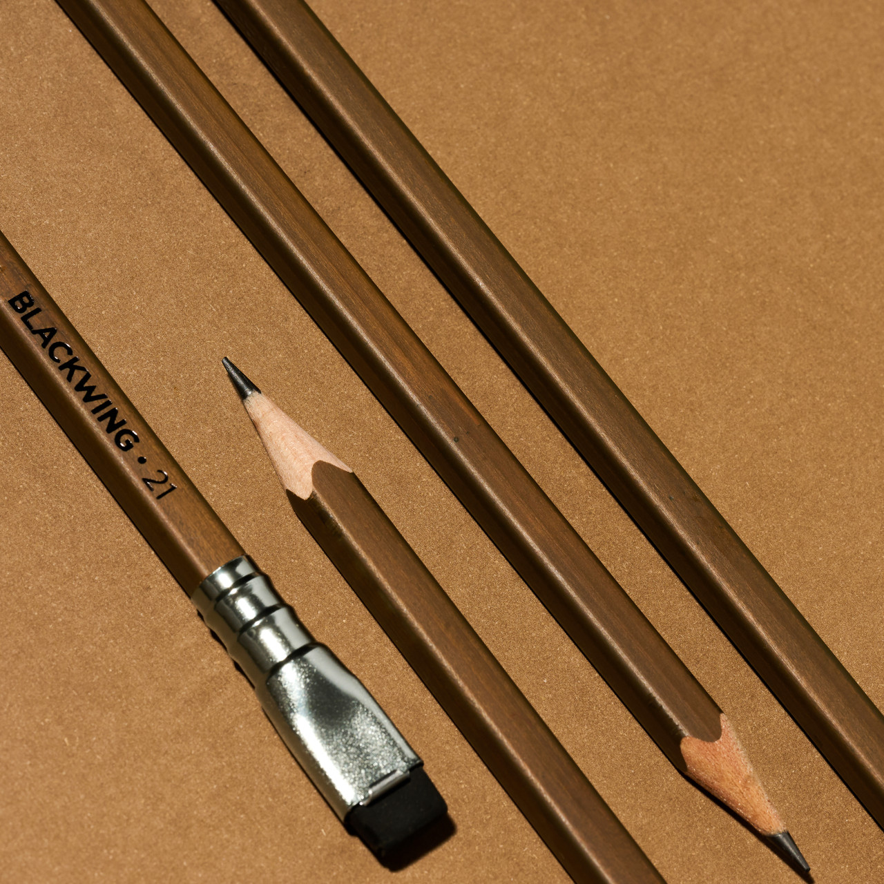 Blackwing Volume 21