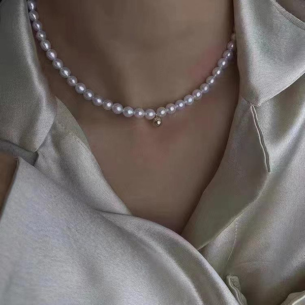 Shi Jia quality French retro fever the same pearl necklace niche light luxury collarbone chain simple versatile necklace Shi Jia quality French retro fever the same pearl necklace niche light luxury collarbone chain simple versatile necklace