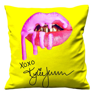 KYLIE JENNER LIPS XOXO Cushion Case Cover KYLIE JENNER LIPS XOXO Cushion Case Cover