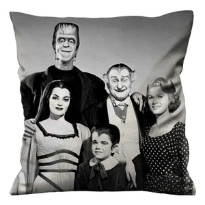 THE MUNSTERS IN COLOR FAMILY PORTRAIT Cushion Case Cover