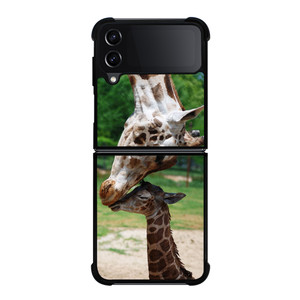 MOM AND BABY GIRAFFE Samsung Galaxy Z FLip4 5G Case Cover MOM AND BABY GIRAFFE Samsung Galaxy Z FLip4 5G Case Cover