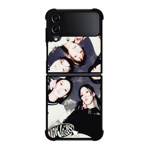 NEWJEANS KPOP ALL MEMBER 2 Samsung Galaxy Z FLip4 5G Case Cover NEWJEANS KPOP ALL MEMBER 2 Samsung Galaxy Z FLip4 5G Case Cover