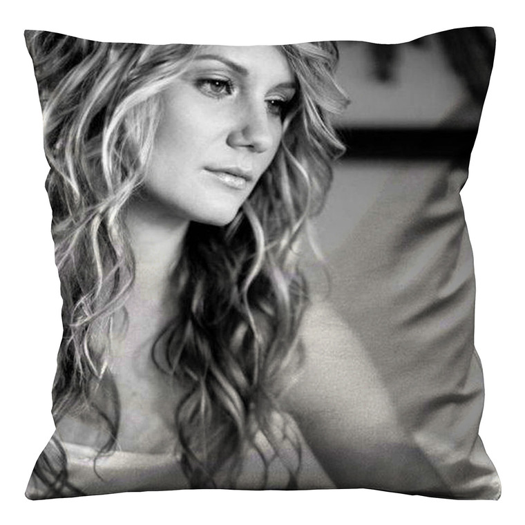 JENNIFER NETTLES Cushion Case Cover