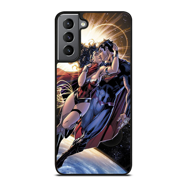 SUPERMAN KISSING WONDER WOMAN Samsung Galaxy S21 Plus Case