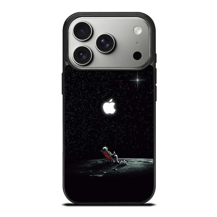 APPLE ON THE MOON iPhone 17 Pro Case
