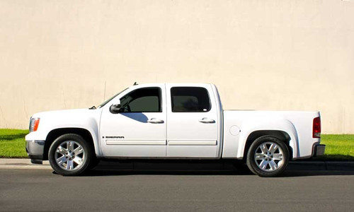 MaxTrac K331324 2007-2013 Chevy Silverado 2wd/4wd 2/4" Lowering Kit Installed Side