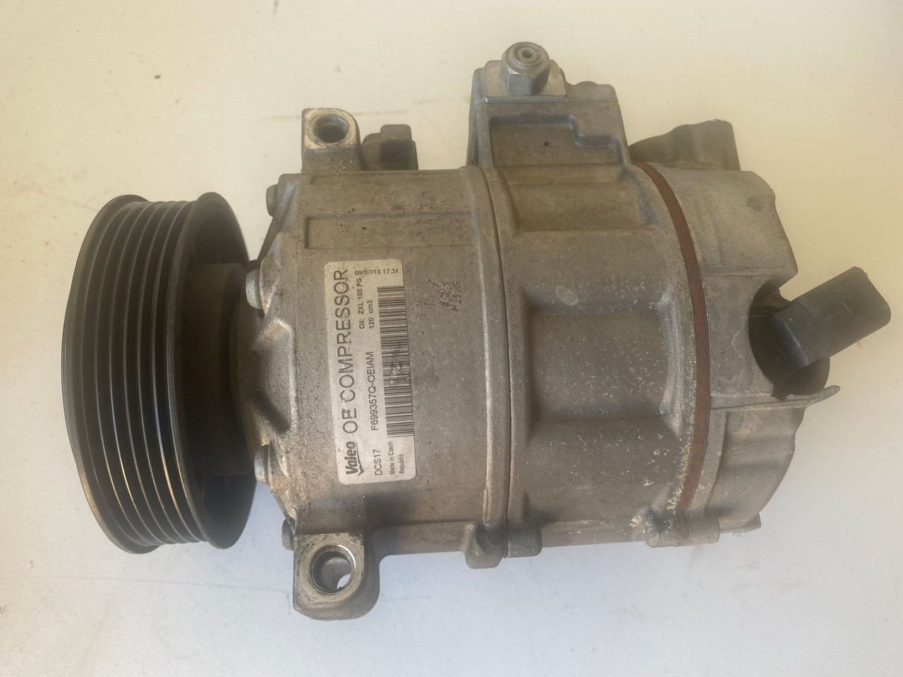 VW GOLF MK5 PETROL MODELS USED AC COMPRESSOR VALEO DCS17 F699357Q ...