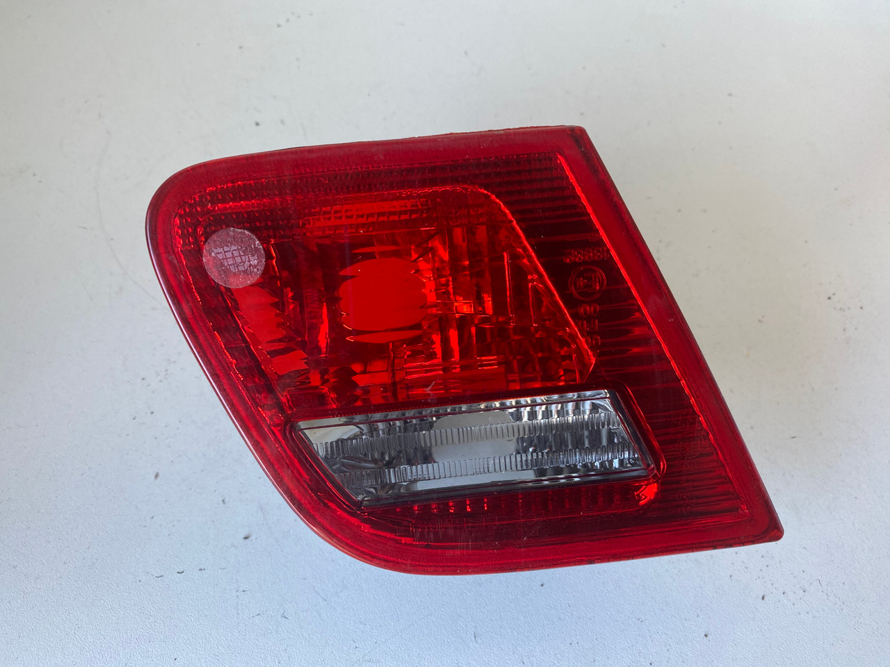 Tail Light For 99-01 BMW 3-SERIES Passenger Side, Inner