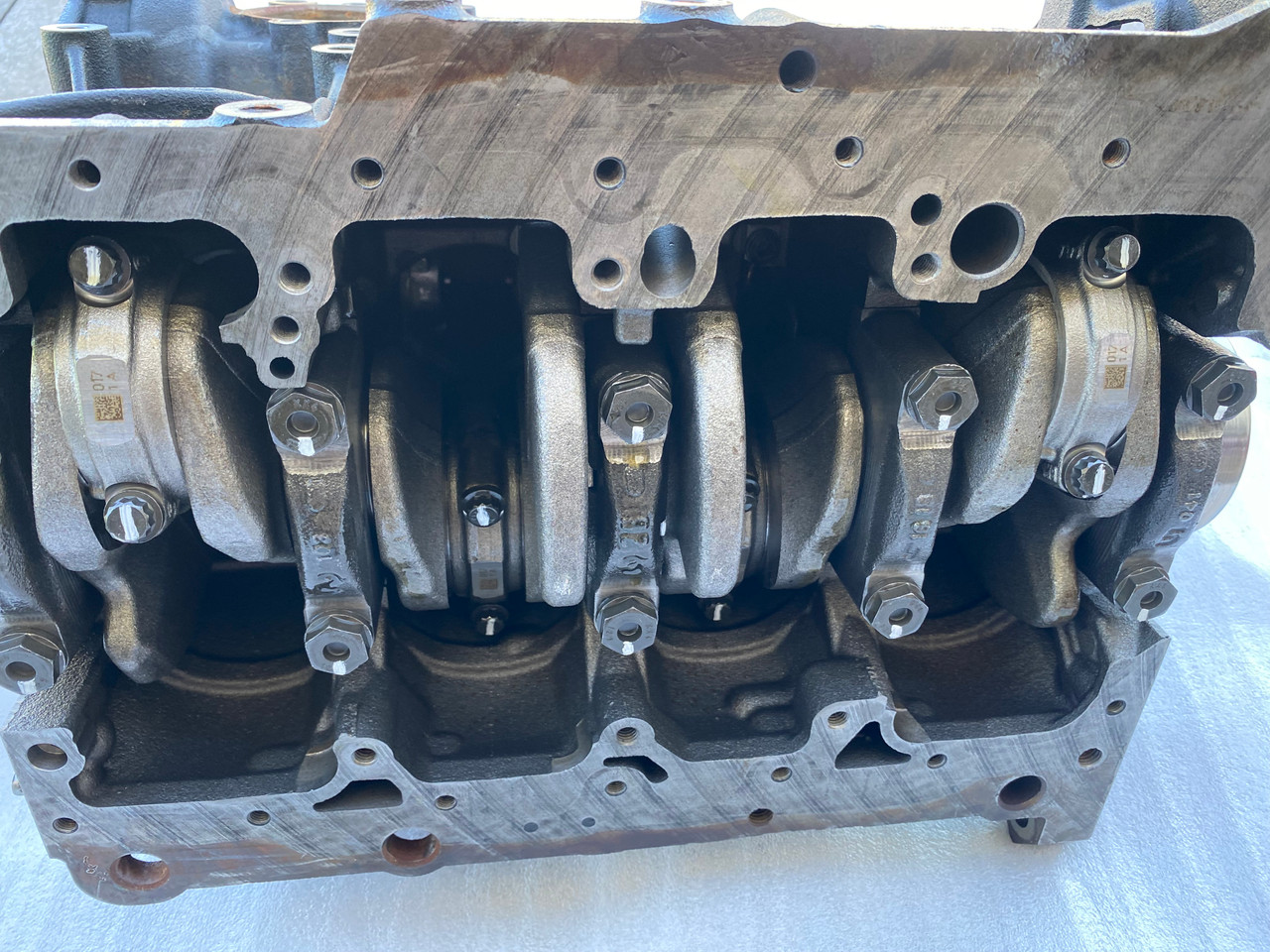 VW AMAROK 2L TDI CSH AUTO TYPE REFURBISHED ENGINE BOTTOM END 03L 021 AP
