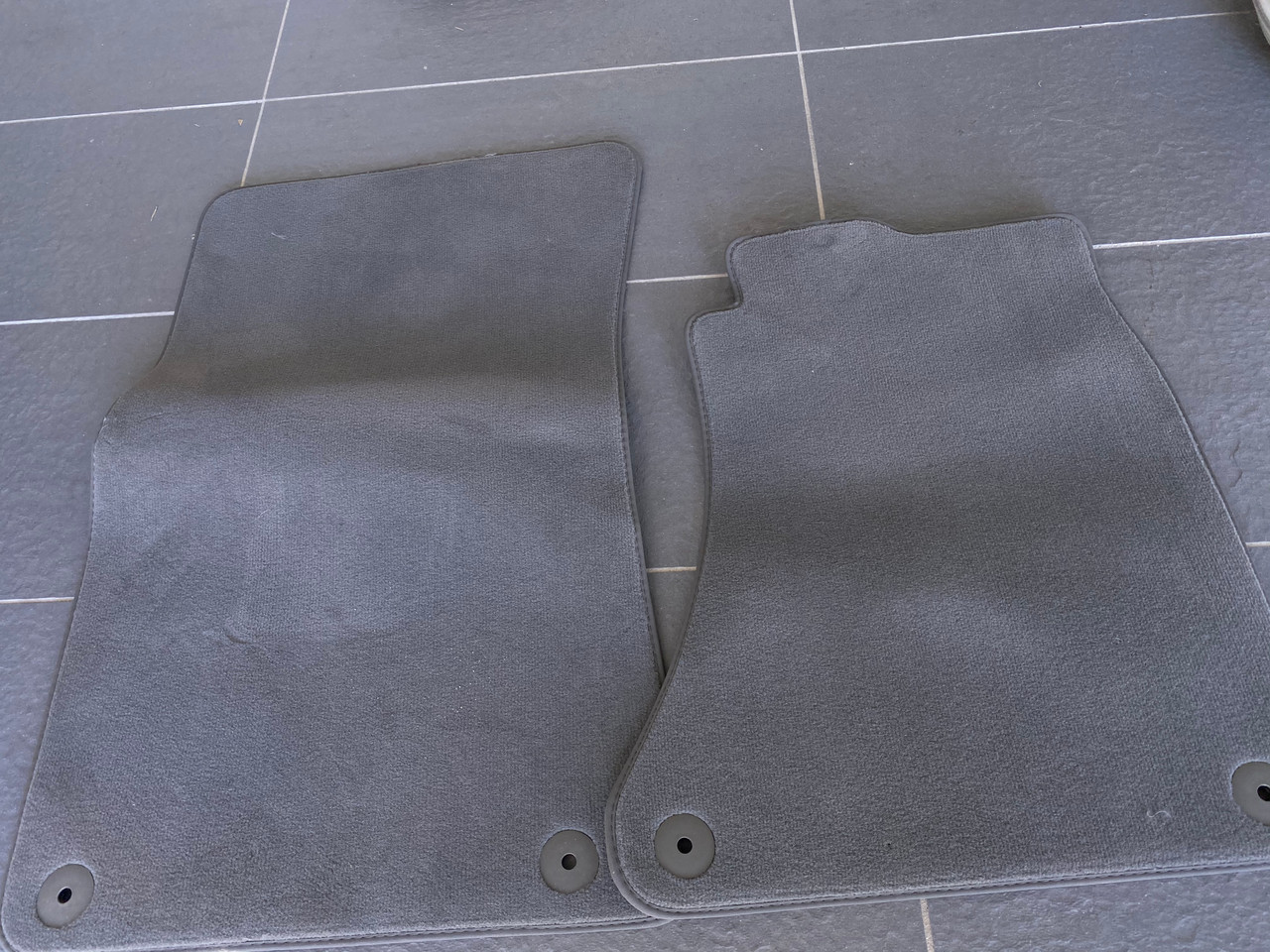 AUDI Q5 NEW GENUINE FRONT FLOOR MATS IN GREY Parts 4 European Cars