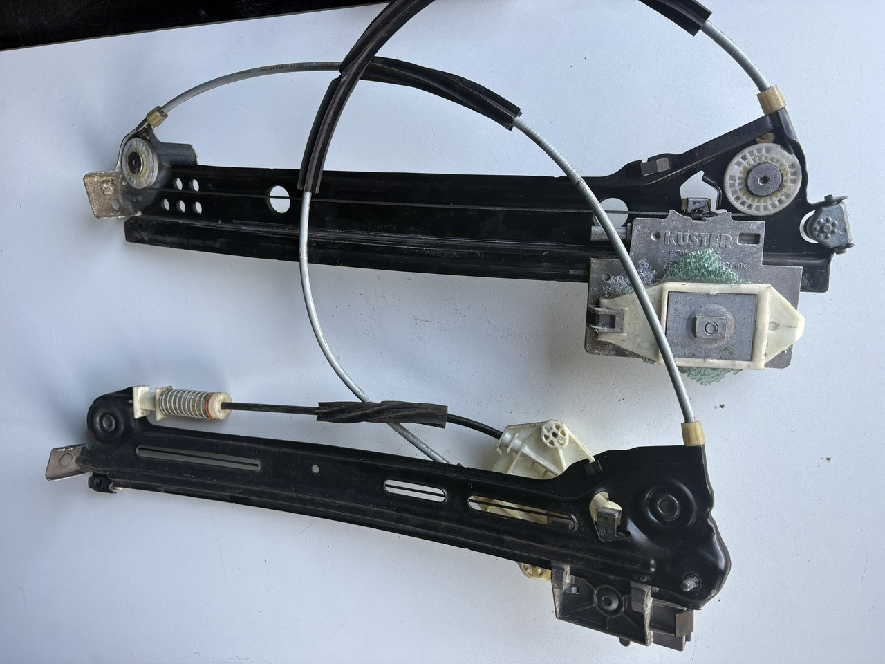 VW GOLF MK6 CONVERTIBLE USED LHF WINDOW REGULATOR 5K7 837 461 C