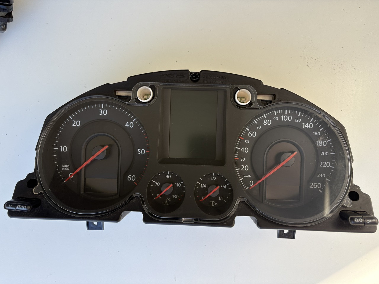 VW PASSAT 2L TDI USED INSTRUMENT CLUSTER 3C0 920 871 E