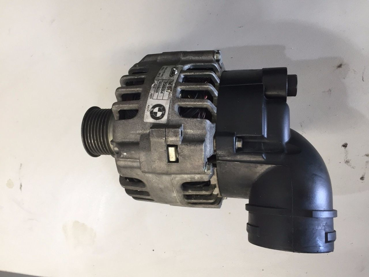 BMW 3 SERIES E46 ALTERNATOR 226S1; 7501599; VALEO SG12B029