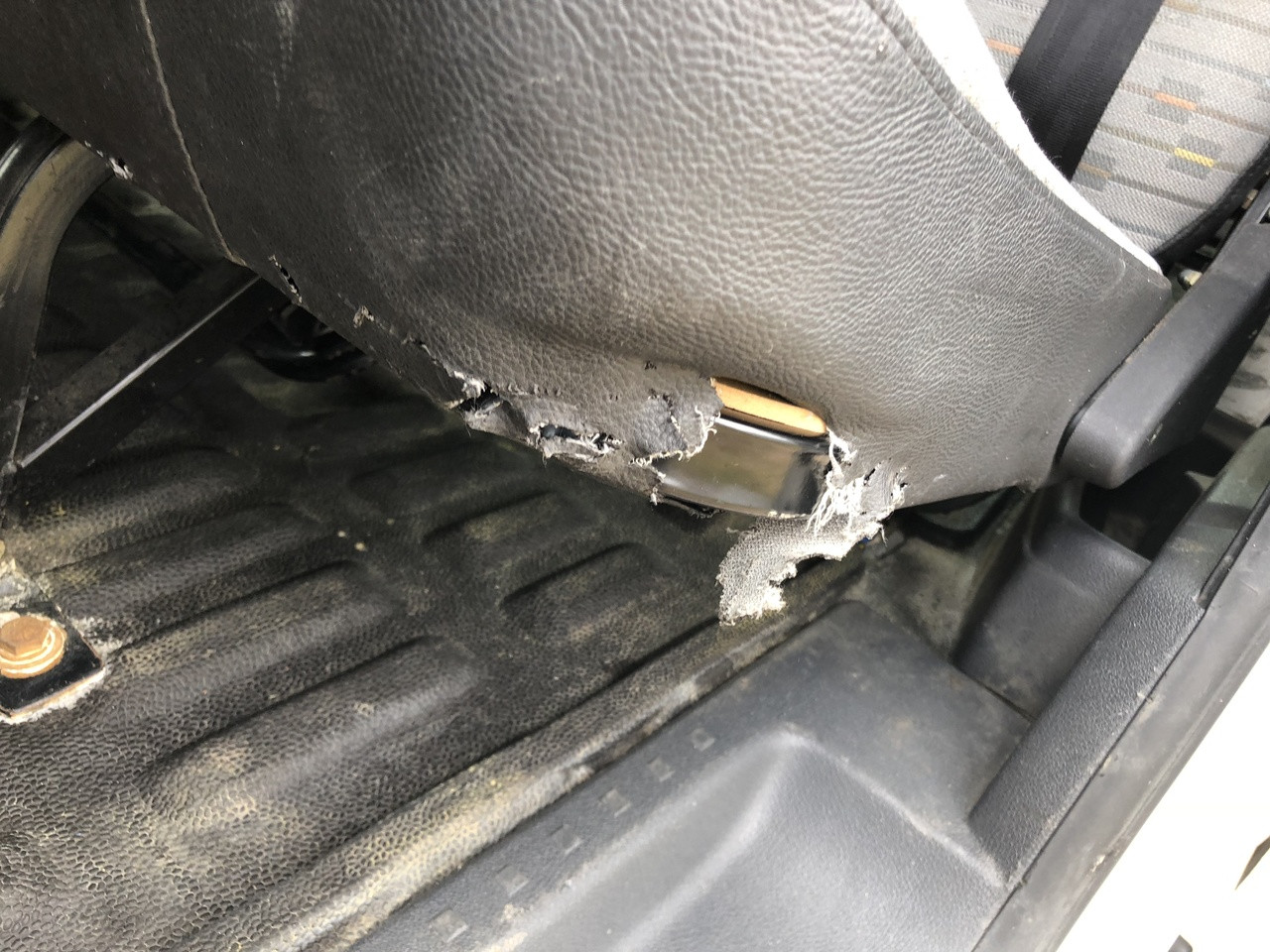 VW CADDY VAN 2010-2015 USED SEATER REAR SEAT WITH SEAT BELTS