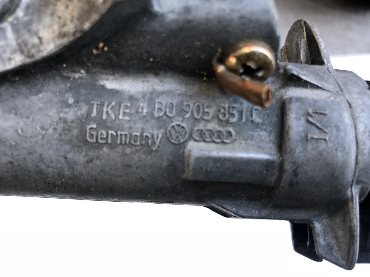 VW GOLF MK4 19982000 USED IGNITION BARREL AND KEY 4B0 905 851 C