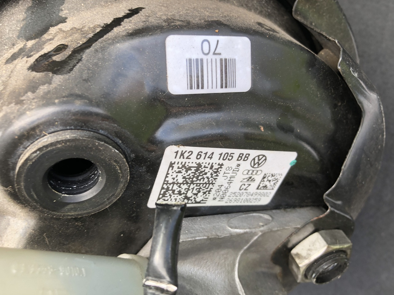 VW GOLF MK5 20042008 USED BRAKE BOOSTER 1K2 614 105 BB Parts 4