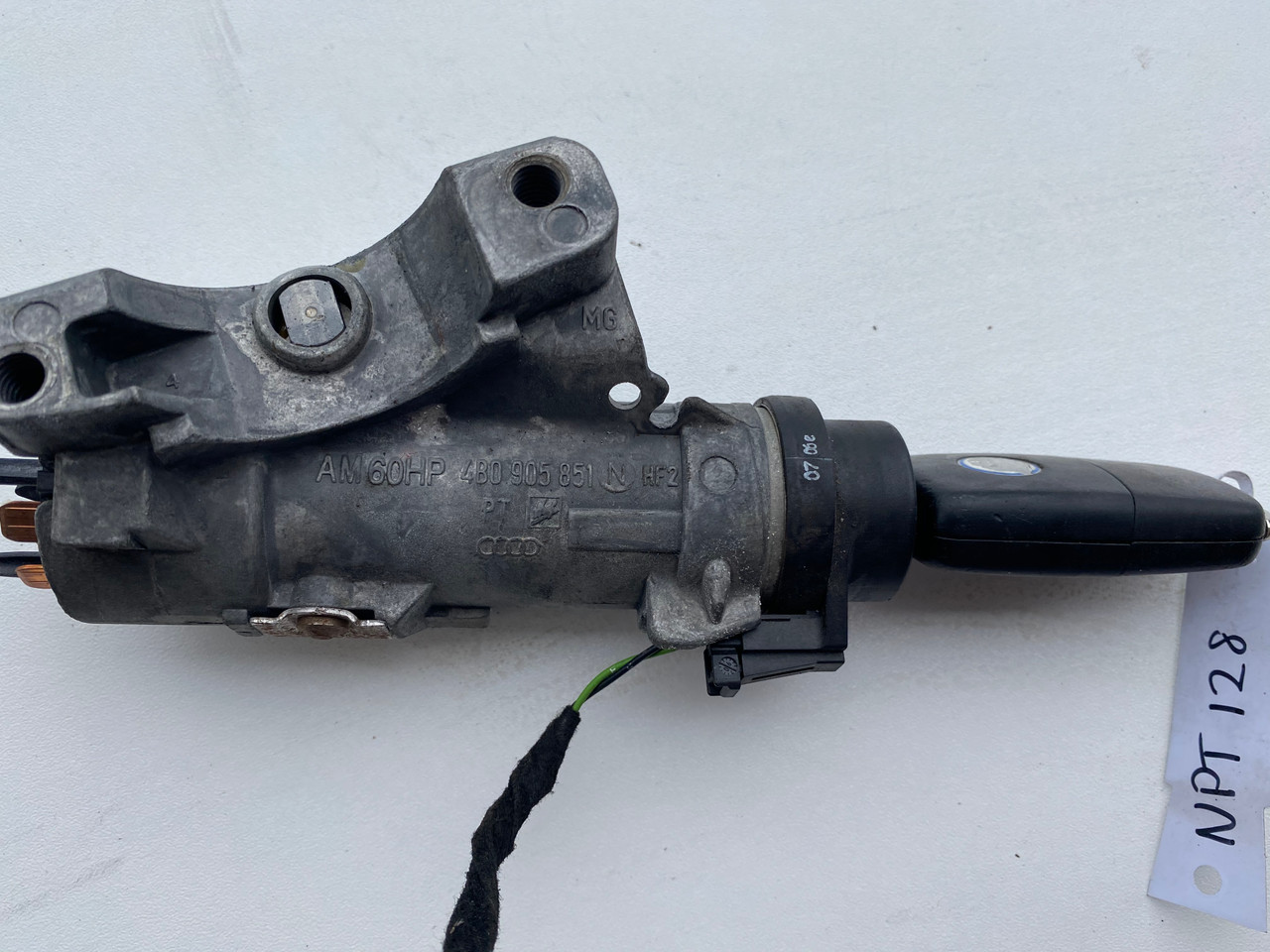 VW POLO 9N USED IGNITION BARREL AND KEY 4B0 905 851 N Parts 4 European Cars