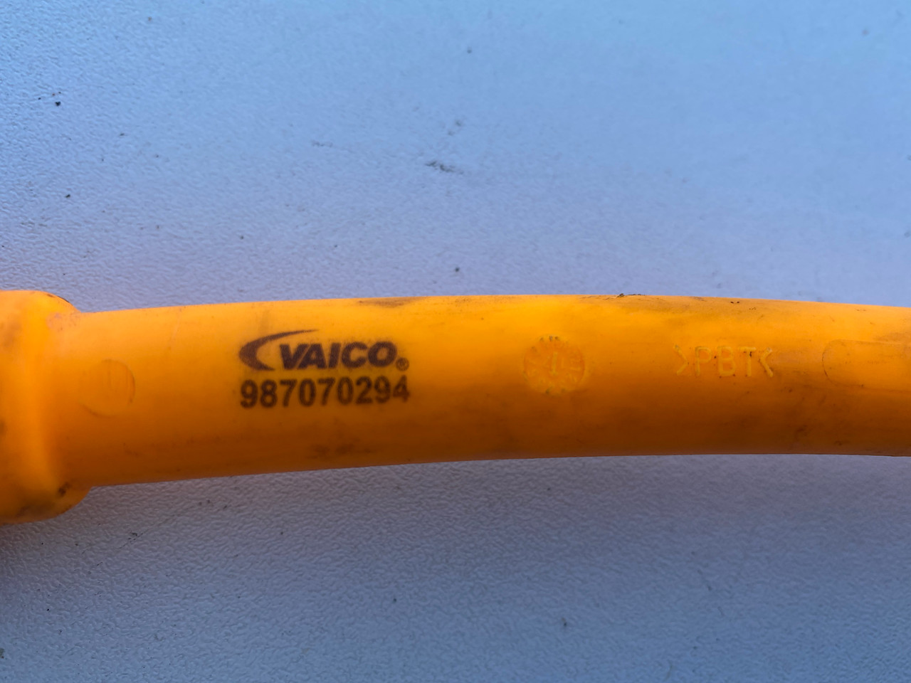 VW GOLF MK5 1.6L PETROL A3 8P USED ENGINE DIPSTICK WITH TUBE VAICO