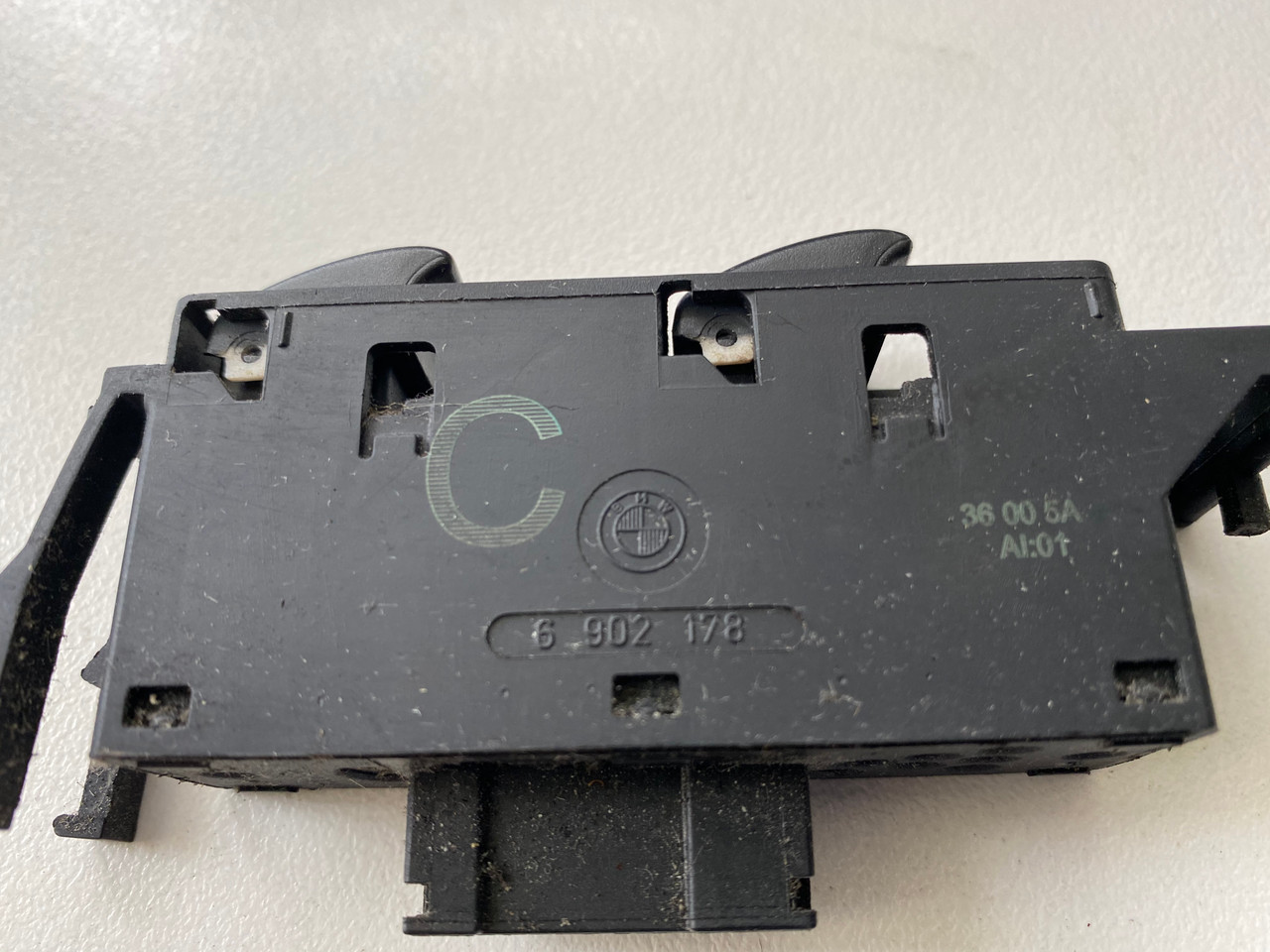 BMW E46 SEDAN COUPE USED LH WINDOW SWITCH PACK 6 902 178 Parts 4