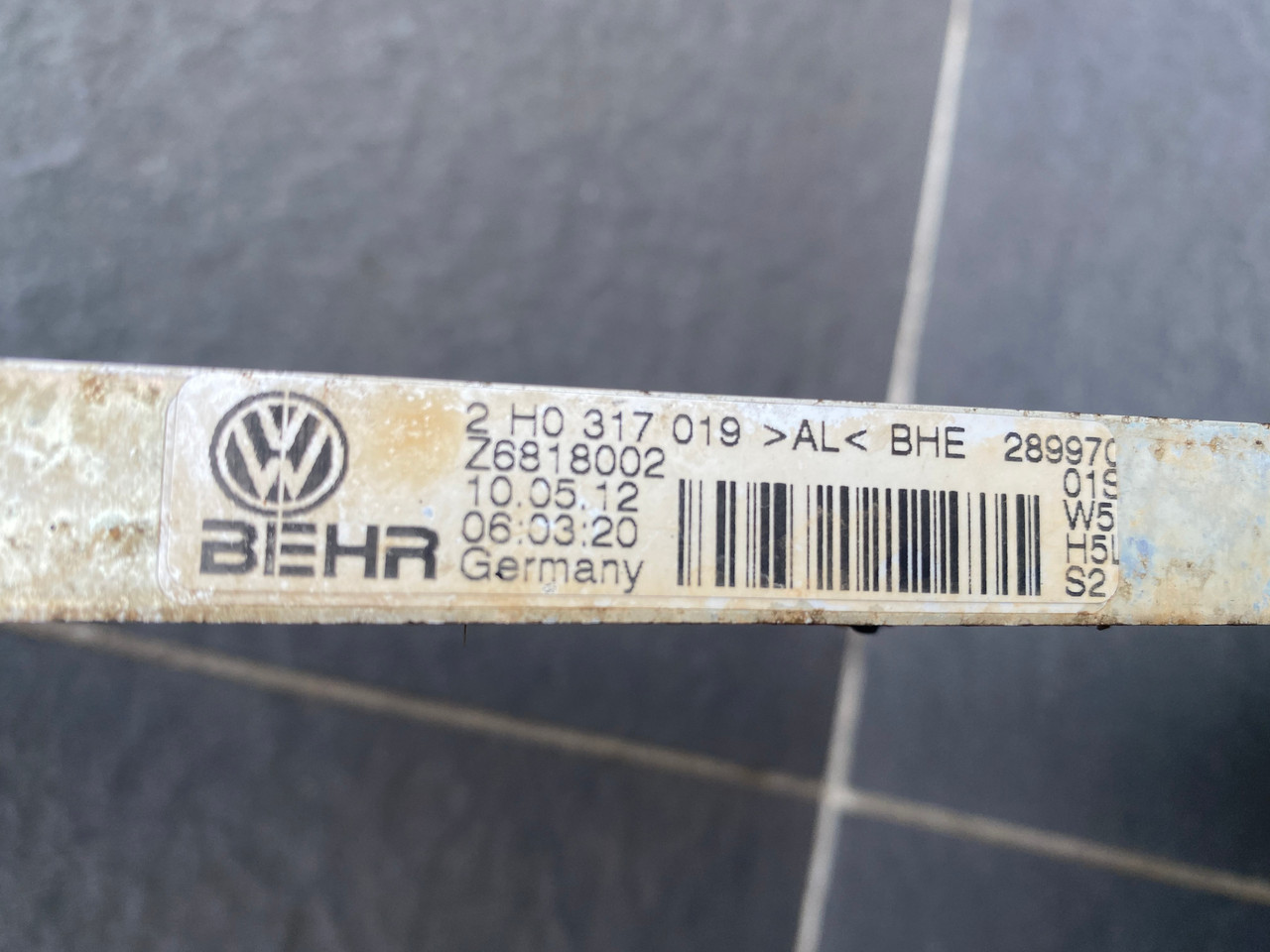 VW AMAROK USED TRANSMISSION OIL COOLER 2H0 317 019 AL Parts 4