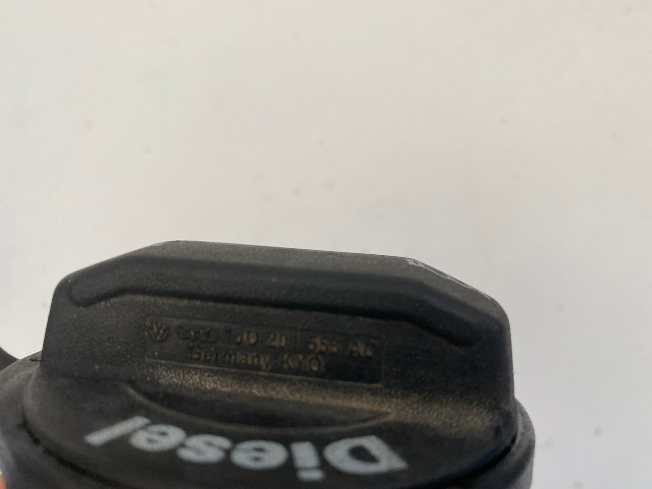 AUDI A4 B7 DIESEL USED FUEL CAP 1J0 201 553 AC Parts 4 European Cars