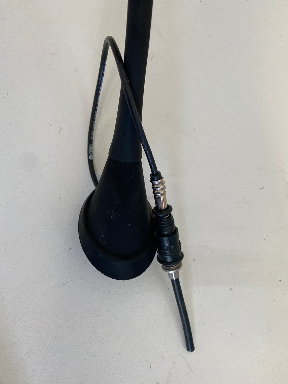 VW GOLF MK4 USED ROOF ANTENNA WITH THE BASE Parts 4 European Cars