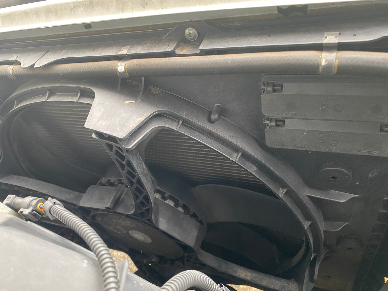 VW AMAROK 2L PETROL CFPA ENGINE USED AC ENGINE FAN 2H0 121 201 Q ...