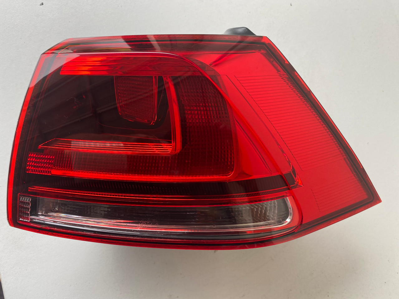 VW GOLF MK7 USED RH OUTER TINTED TAIL LIGHT 5G0 945 096 P - Parts 4 ...