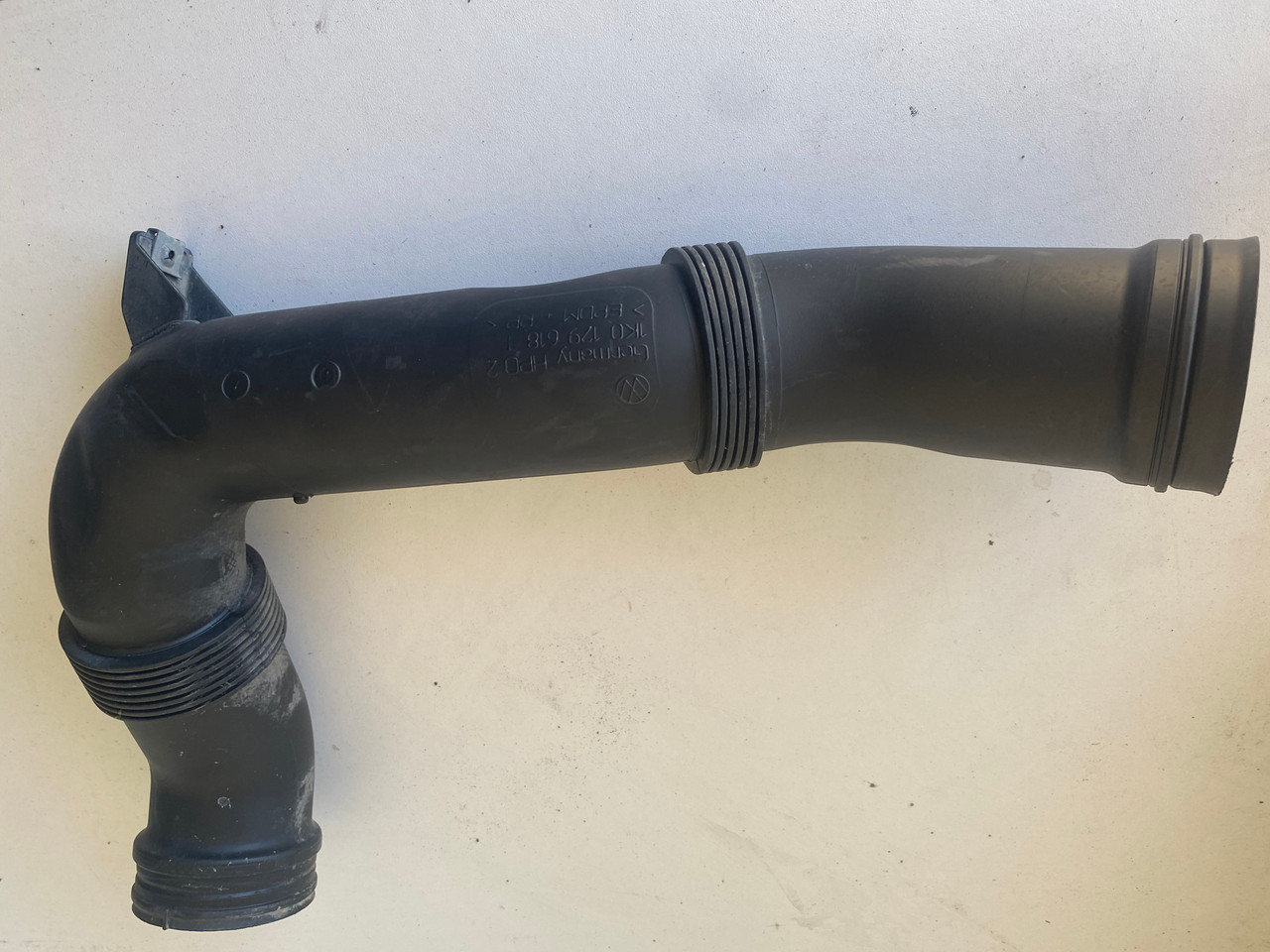 VW CADDY 1.6 PETROL USED AIR INTAKE HOSE 1K0 129 618 T Parts 4