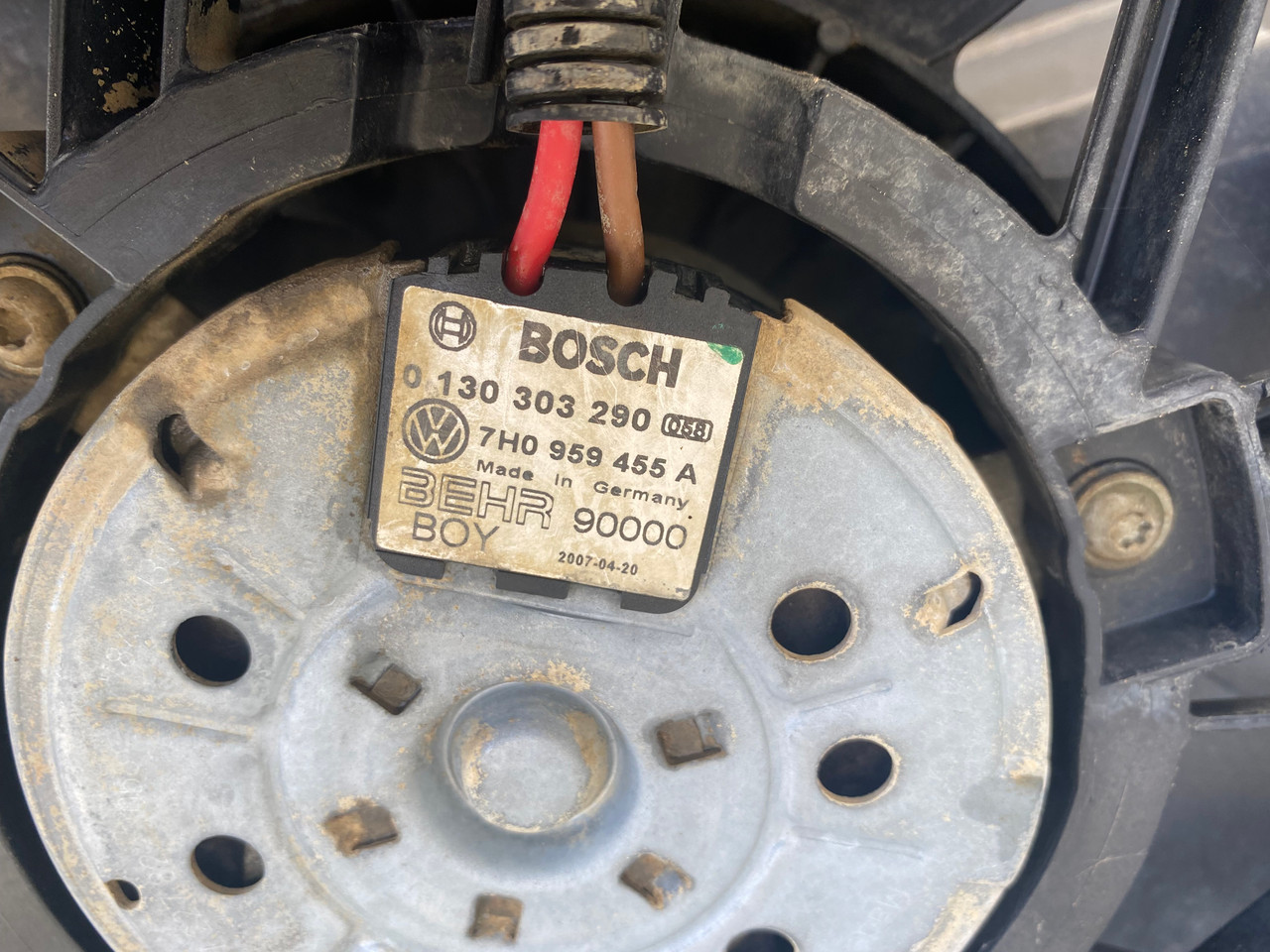 VW TRANSPORTER T5 7H 1.9 TDI USED ENGINE COOLING FAN 7H0 959 455 A