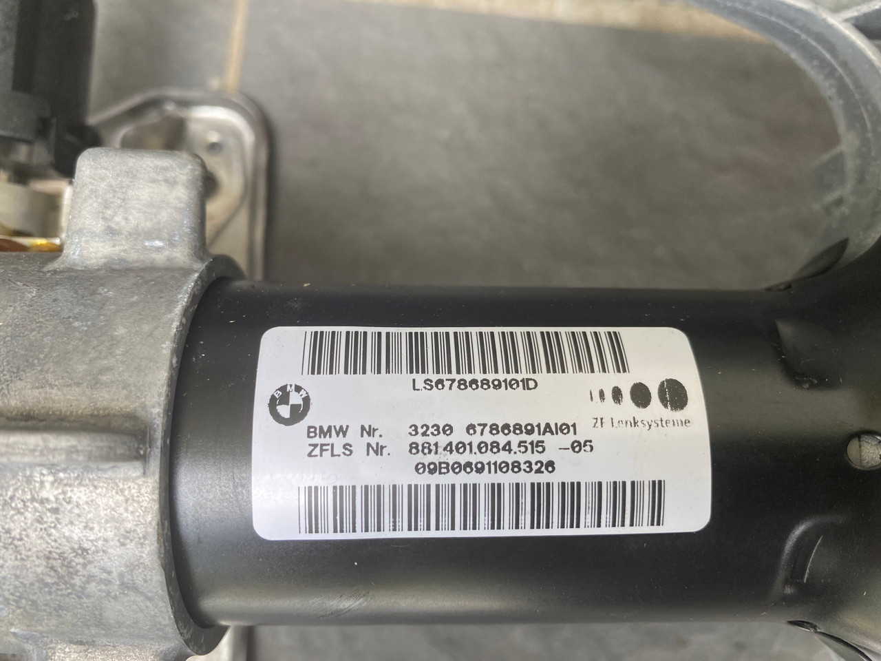 BMW E90 USED STEERING COLUMN 3230 6786891A101 Parts 4 European Cars